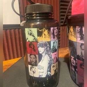 Taylor, Swift, Aris tour, water bottle